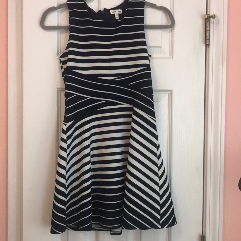 Juniors Dress